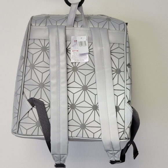 Disney World EPCOT Spaceship Earth Backpack - Picture 2 of 8